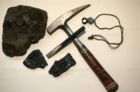 This image has an empty alt attribute; its file name is images-of-fossil-tools.jpg